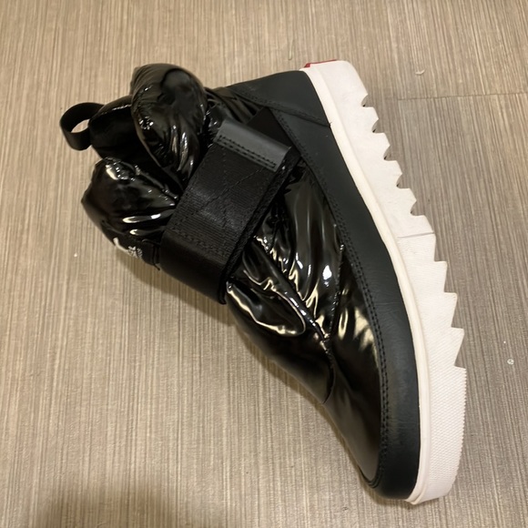 Sorel Joan of Arctic Next Lite Strap puffy waterproof boots black color Size 10 - Picture 4 of 12